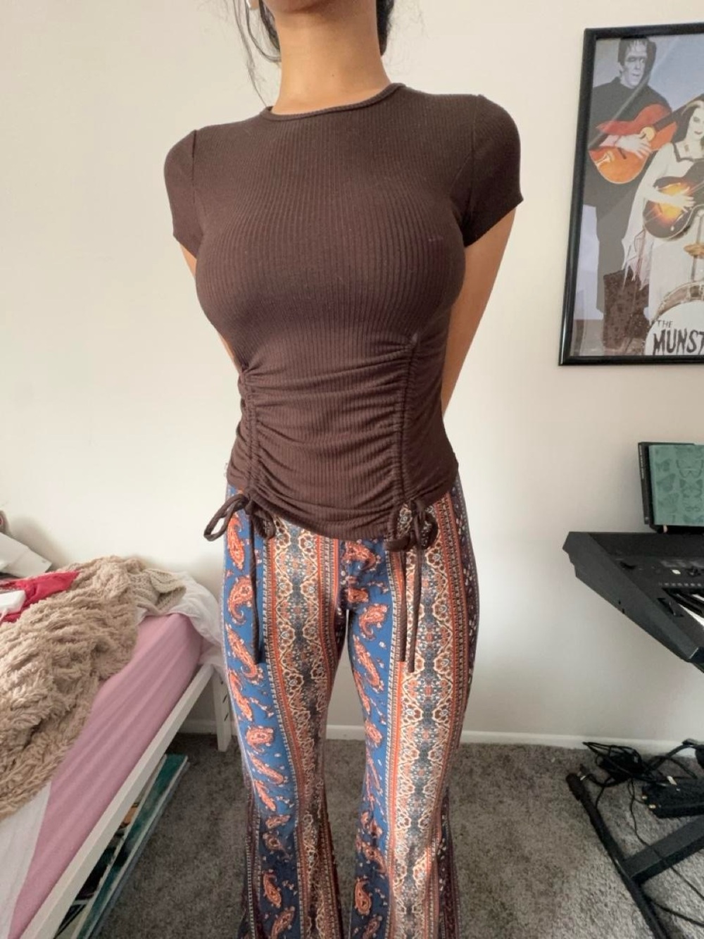 Stretch Ribbed Short-Sleeve Top - Brown - Picture 3 of 4
